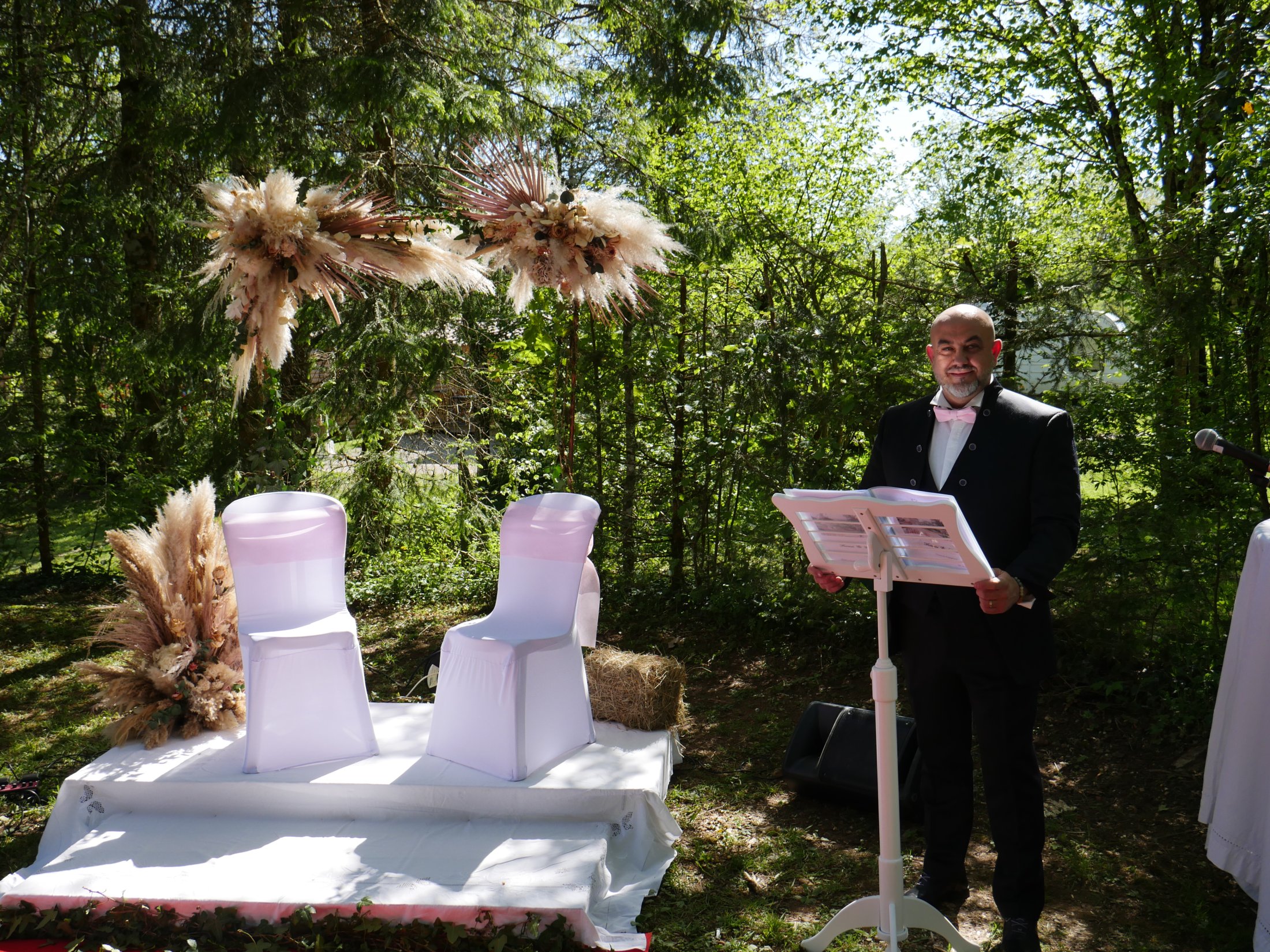 Mariage champêtre : officiant de cérémonie